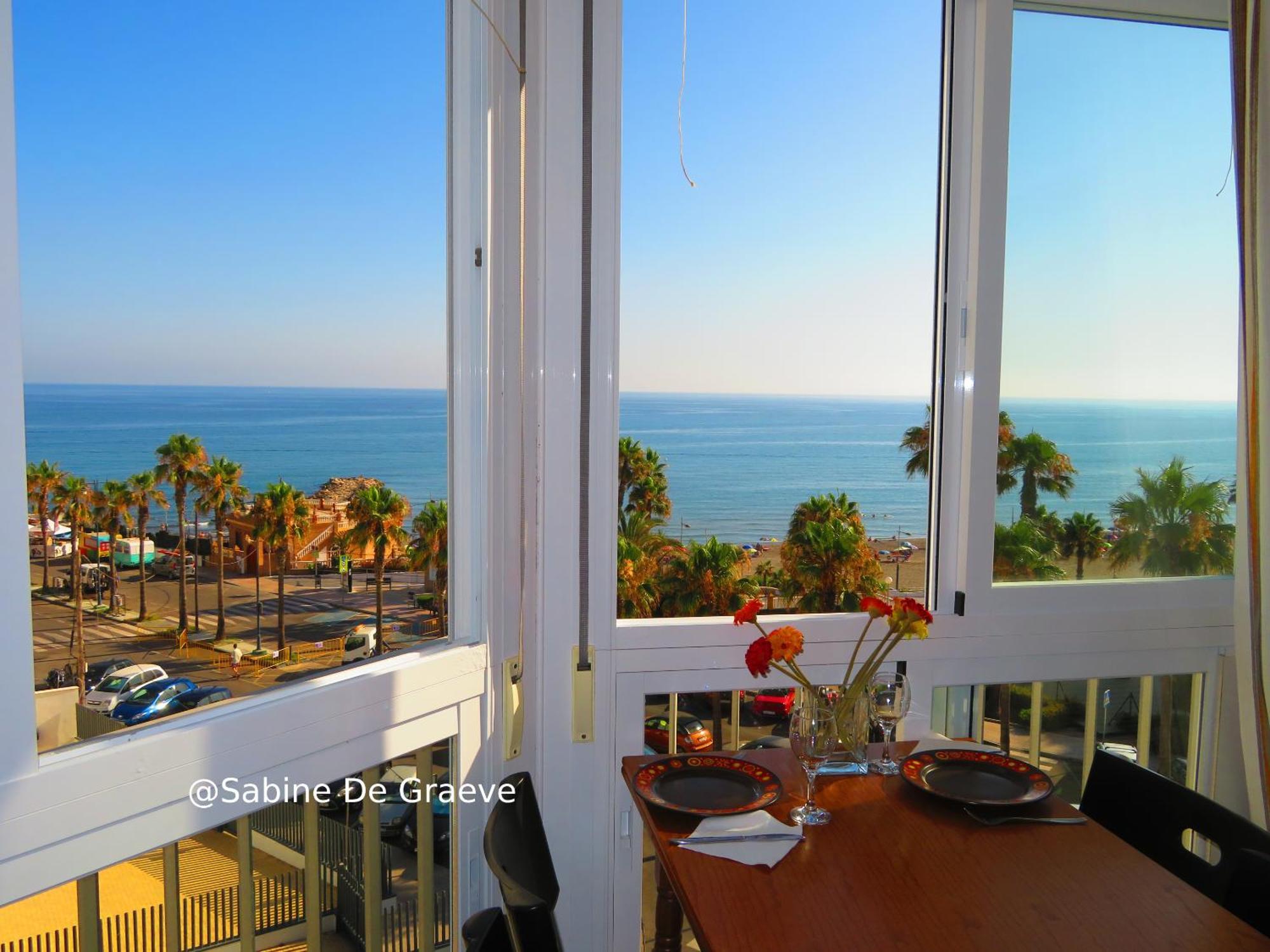 Love Nest By The Sea Wake Up With Ocean Views In Every Room Ruselo R408 Torrox Rum bild